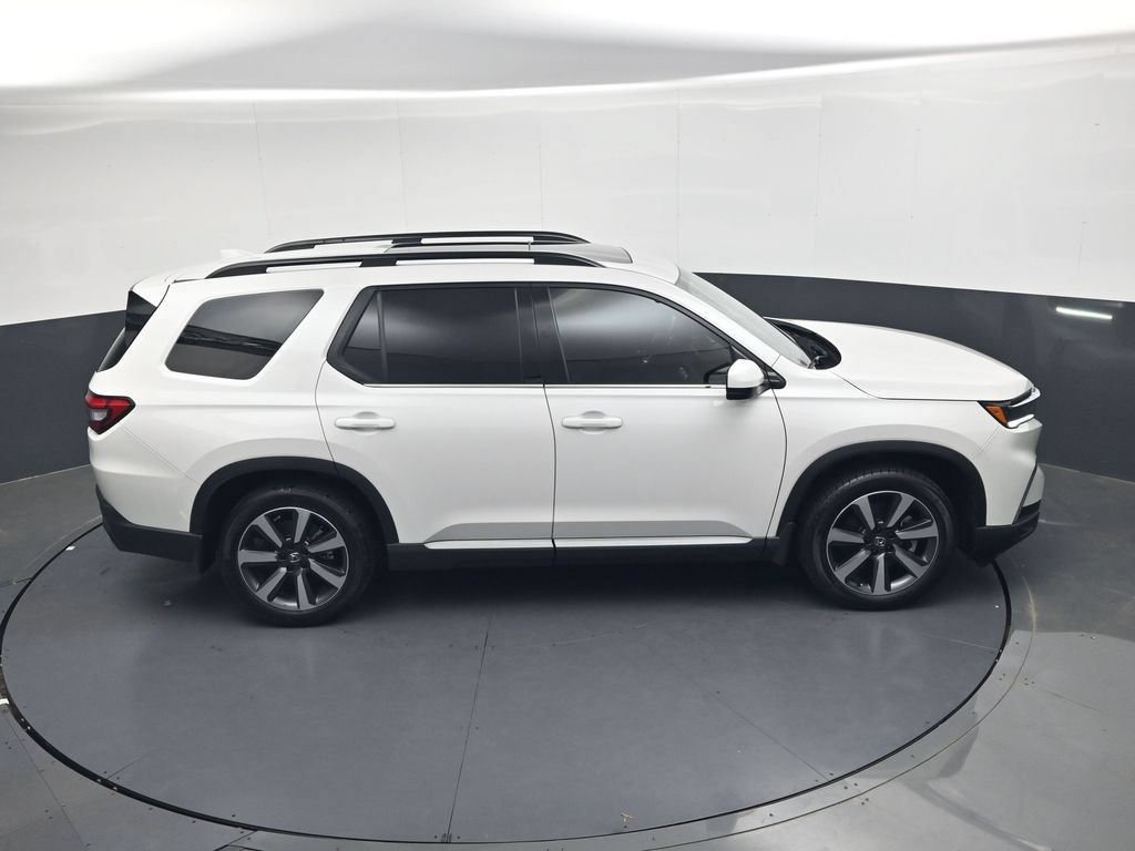 Certified 2025 Honda Pilot Touring image 30