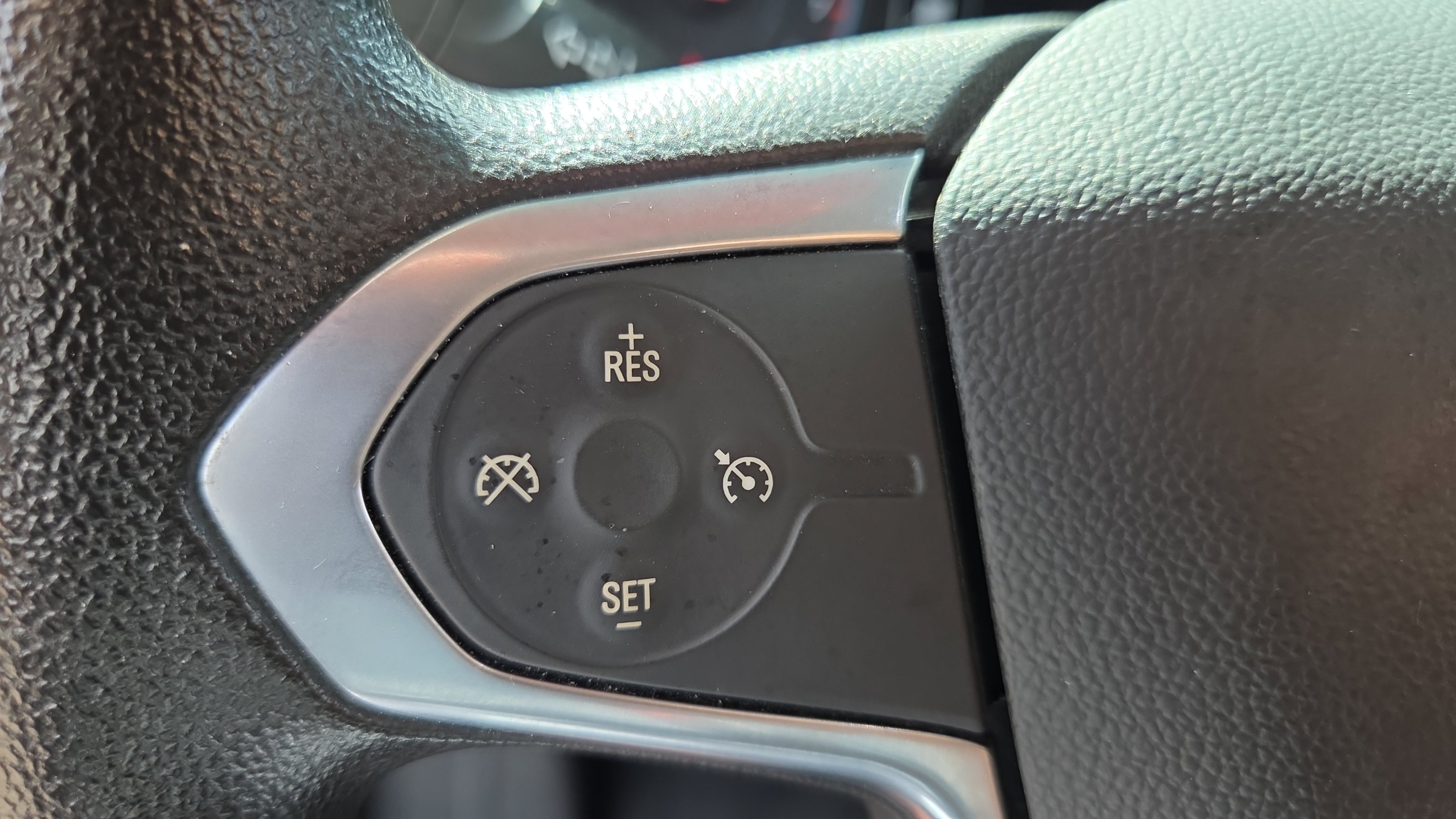 Certified 2020 Chevrolet Traverse LS w/ LPO, Floor Liner Package FWD image 24