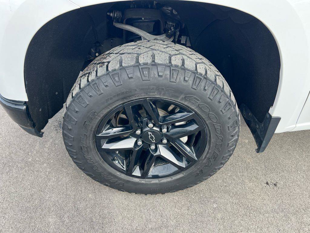 Used 2020 Chevrolet Silverado 1500 Custom Trail Boss w/ Infotainment Package image 13