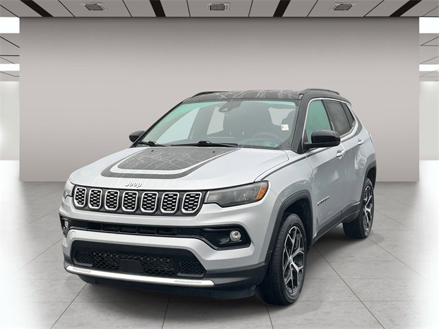 Used 2024 Jeep Compass Limited w/ Mopar Graphics Package image 8