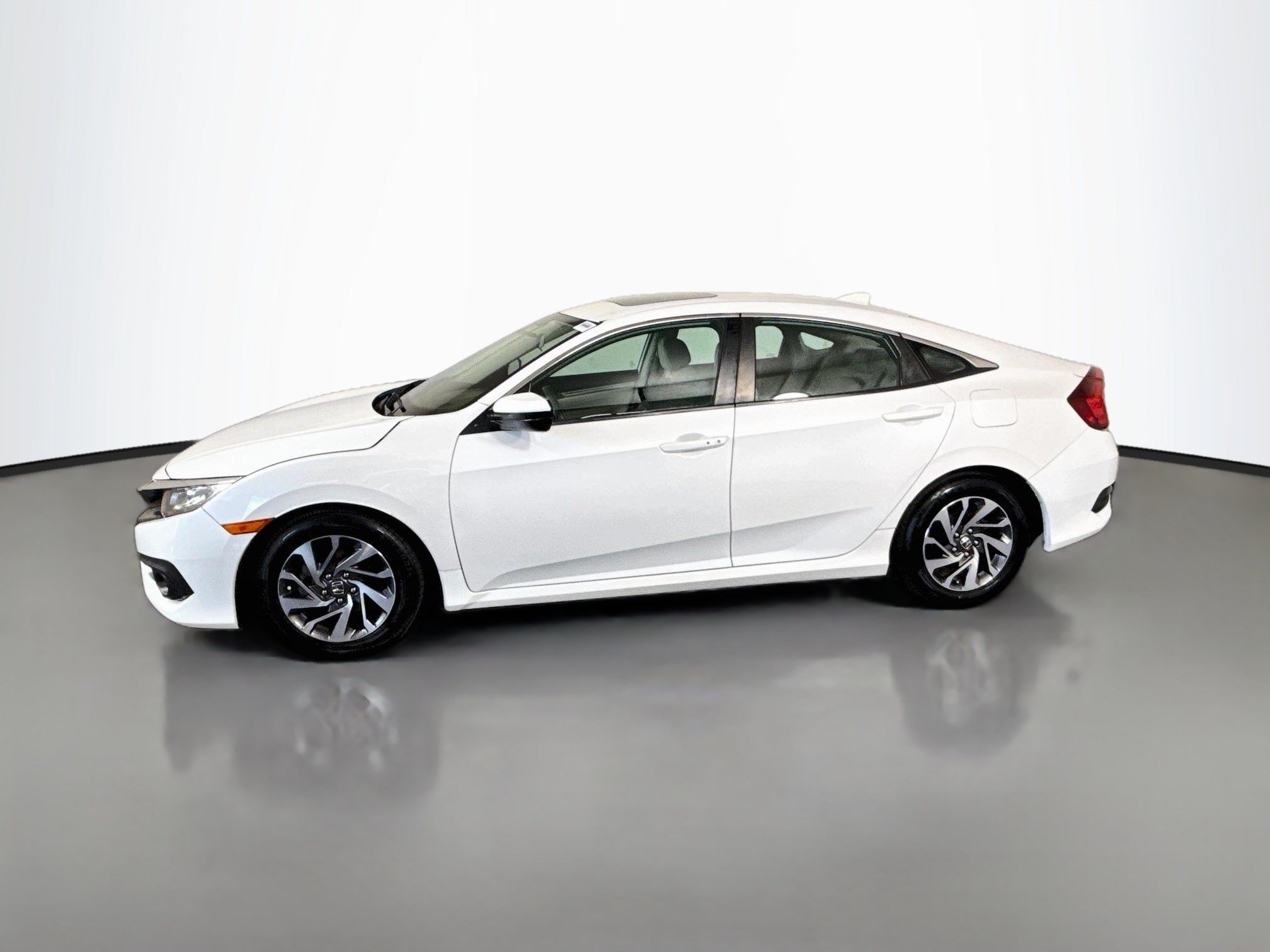 Used 2018 Honda Civic EX image 6