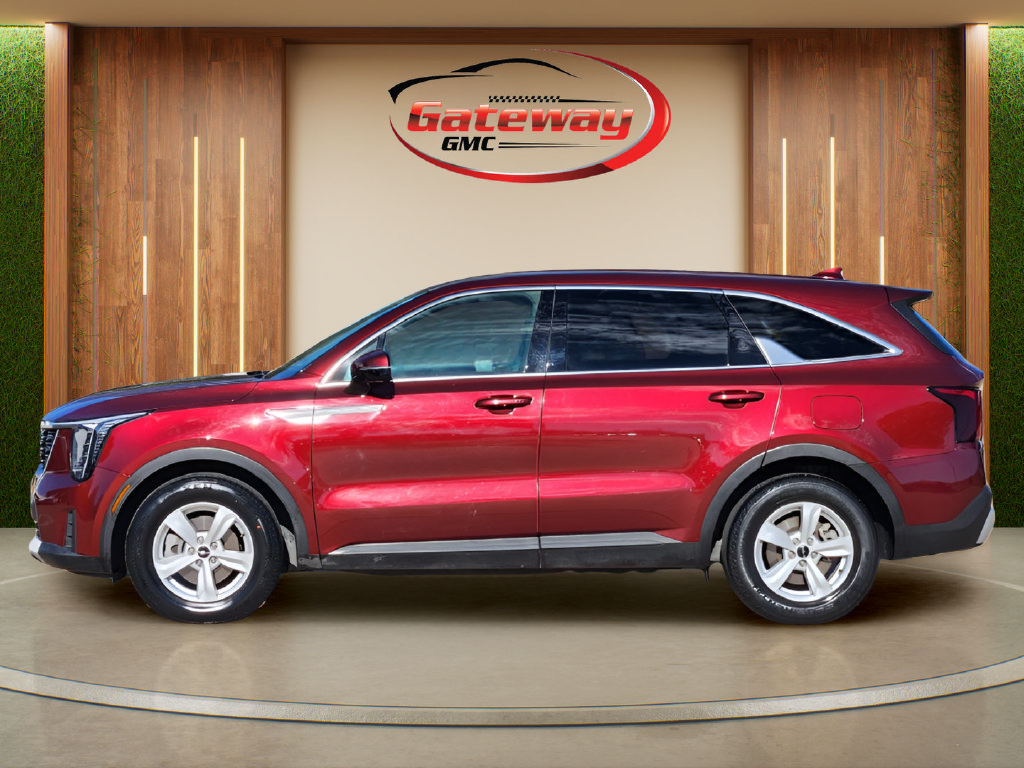 Used 2024 Kia Sorento LX FWD image 5