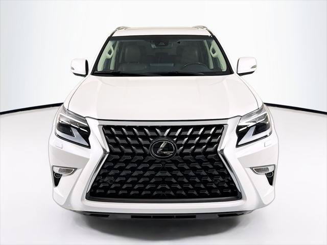 Certified 2023 Lexus GX 460 Luxury w/ Off Road Package AWD/4WD image 2