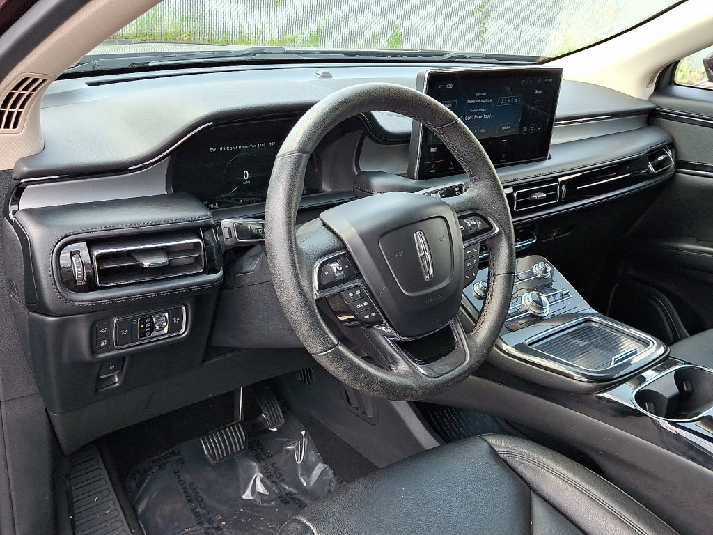 Used 2022 Lincoln Nautilus AWD image 25