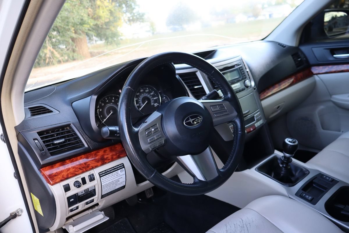 Used 2010 Subaru Legacy 2.5GT Limited AWD/4WD image 15