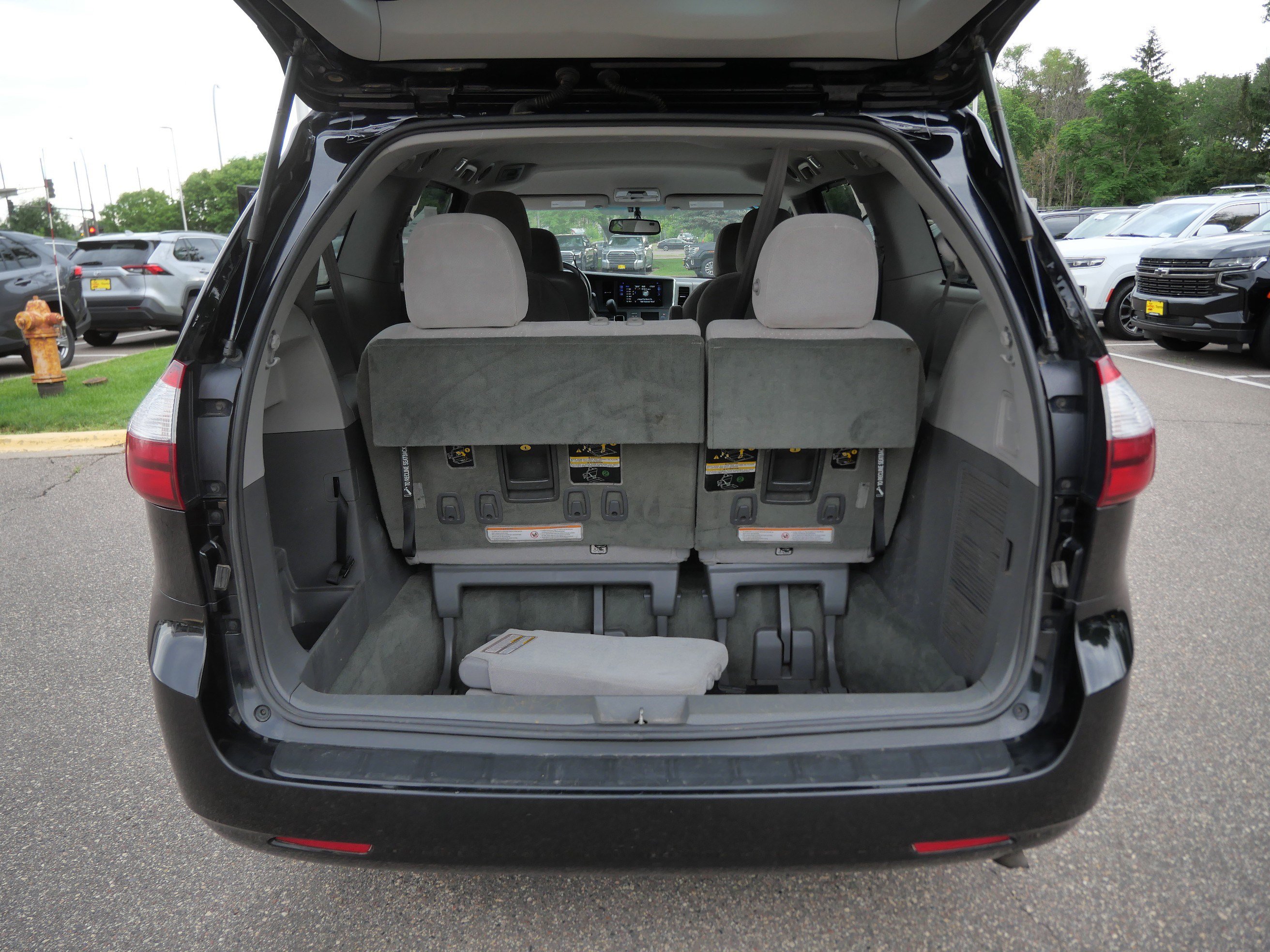 Used 2016 Toyota Sienna LE FWD image 18