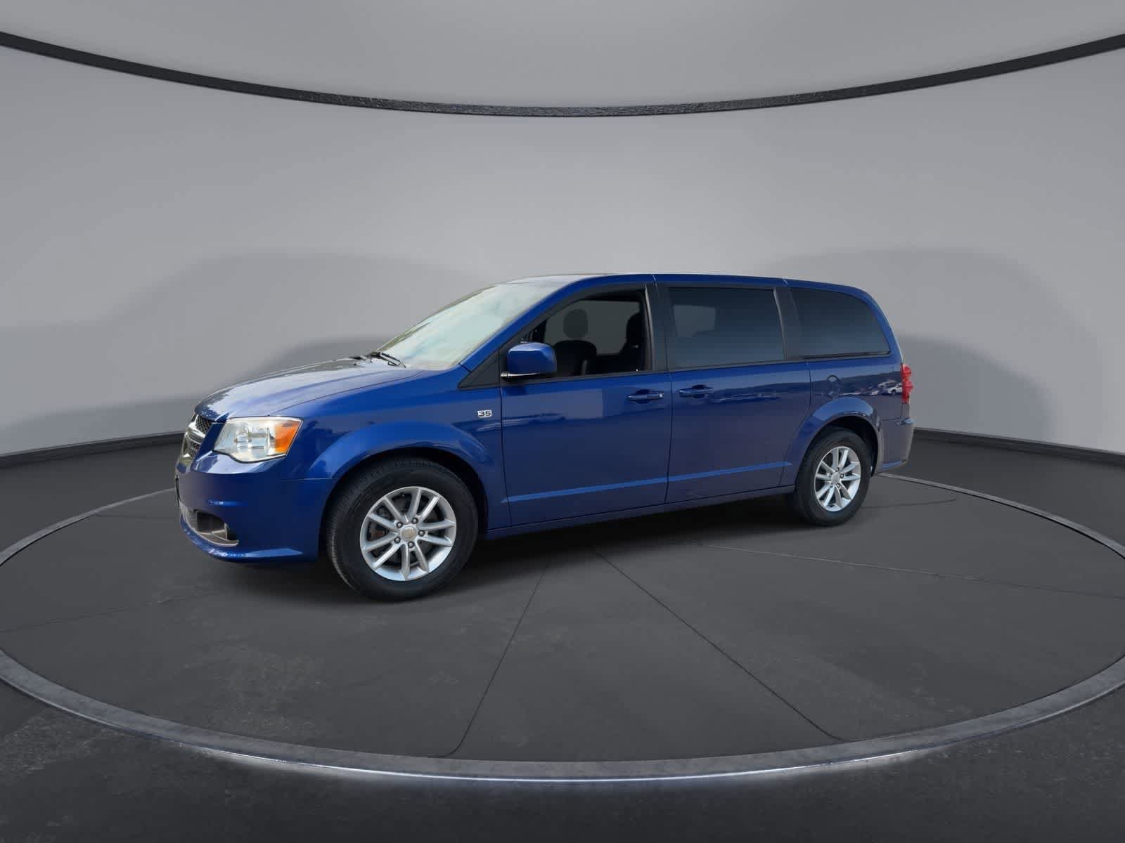 Used 2019 Dodge Grand Caravan SE FWD image 4