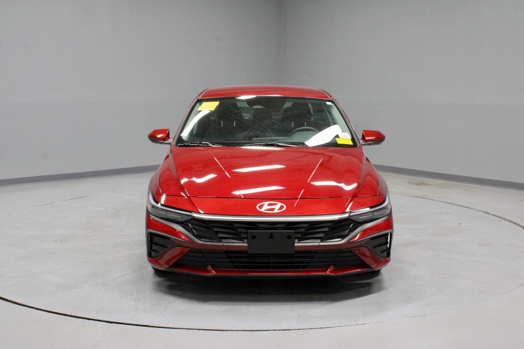 Used 2024 Hyundai Elantra SE FWD image 5