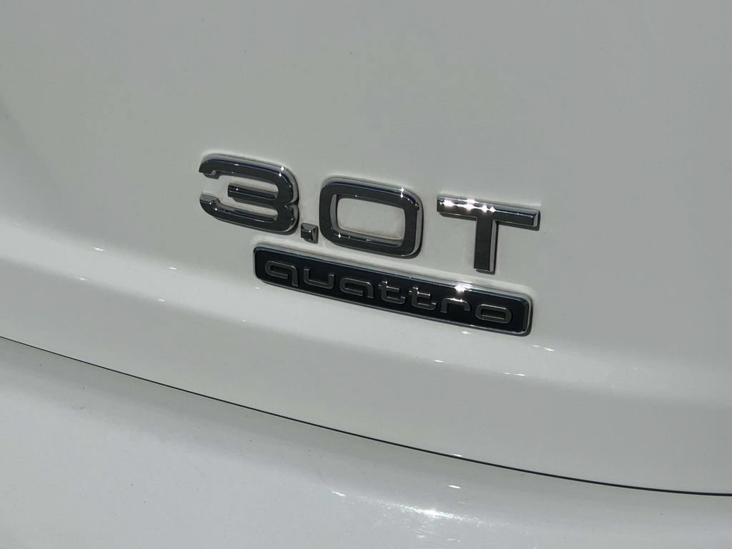 Used 2018 Audi Q7 3.0T Premium Plus AWD/4WD image 11