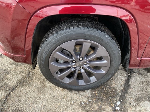 Used 2019 Jeep Cherokee High Altitude image 12