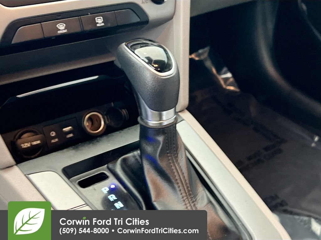 Used 2017 Hyundai Elantra SE image 10