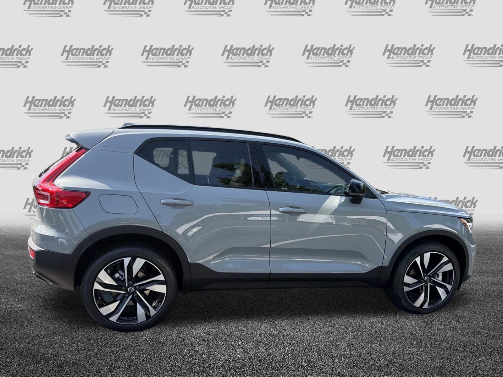 New 2026 Volvo XC40 B5 Ultra w/ Protection Package Premier AWD/4WD image 10