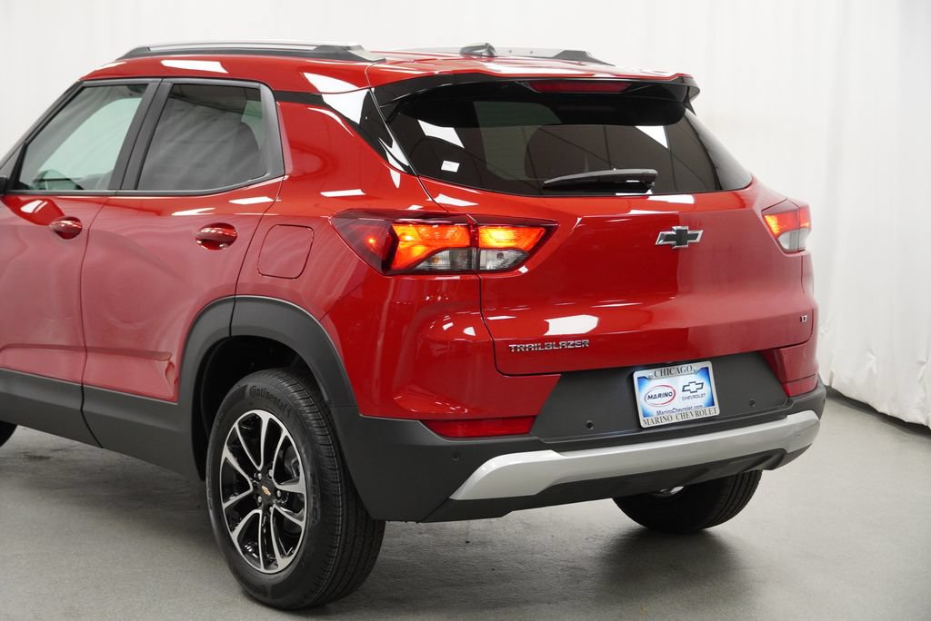 New 2026 Chevrolet TrailBlazer LT w/ LT Cold Weather Package FWD image 37