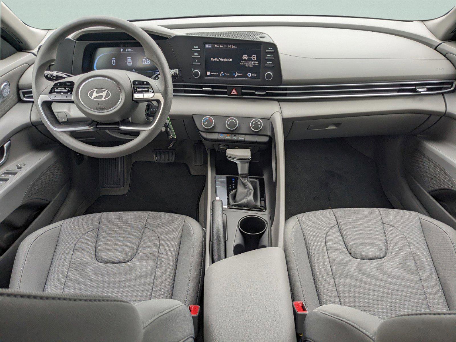 New 2026 Hyundai Elantra SE image 14