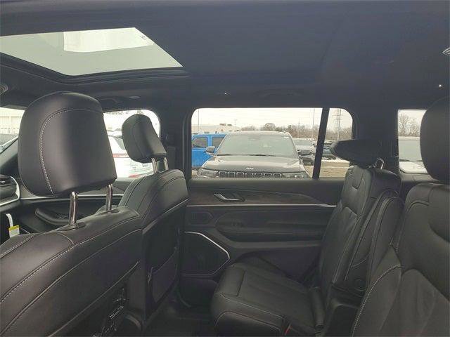New 2026 Jeep Grand Cherokee L Limited AWD/4WD image 10