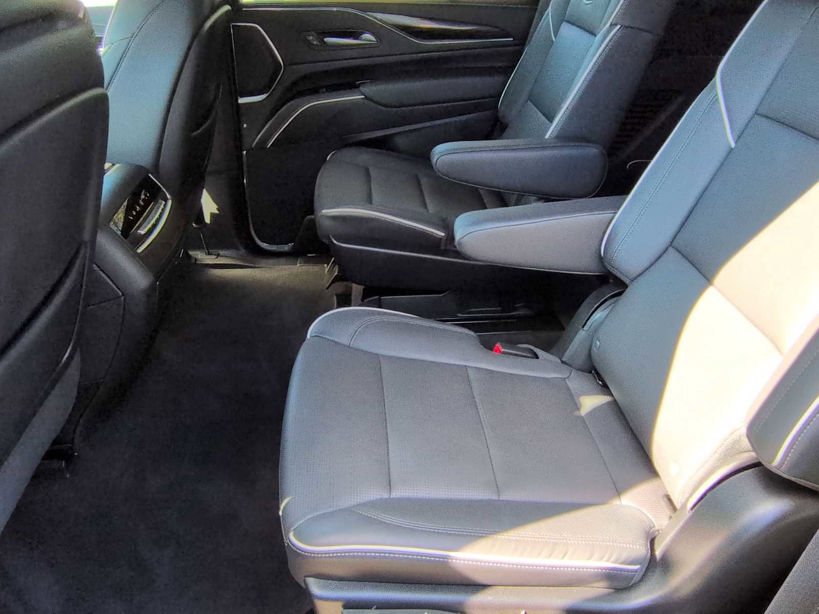 Used 2024 Cadillac Escalade Sport image 21