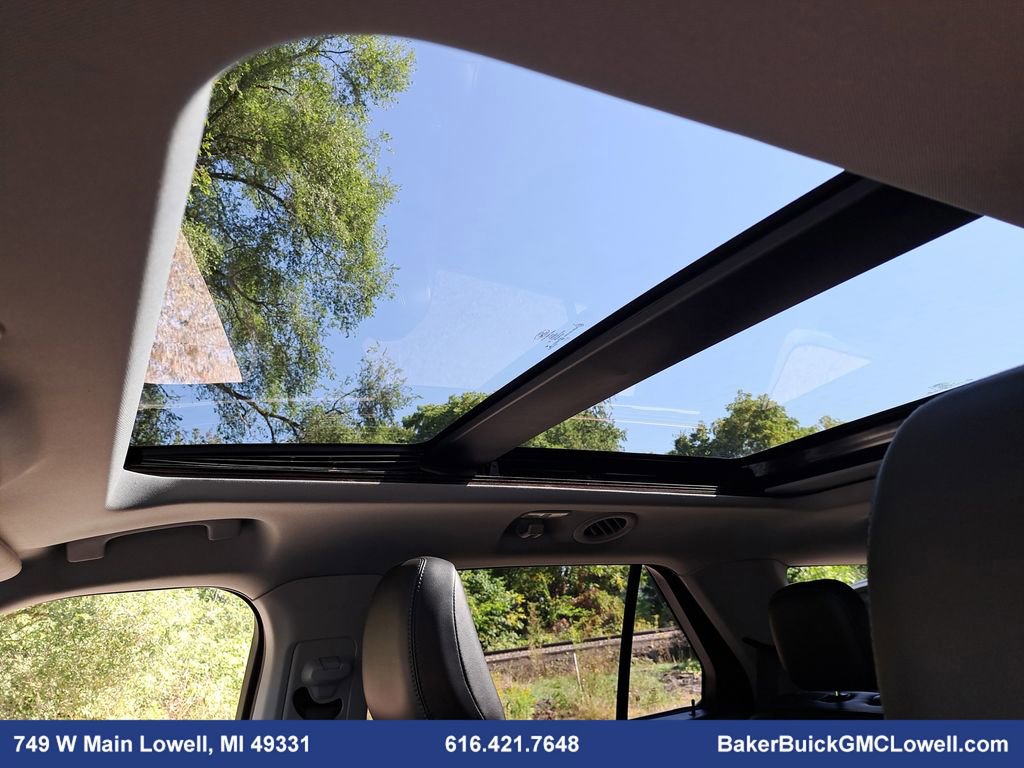 Used 2022 Ford Explorer XLT w/ XLT Sport Appearance Package image 32