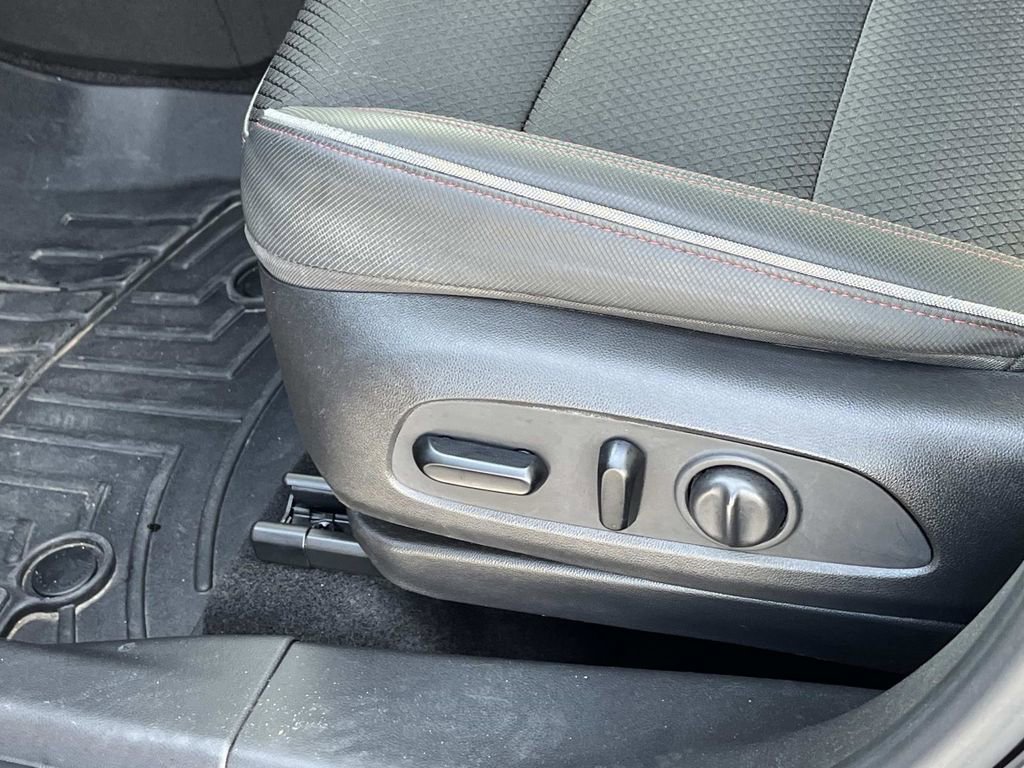 Used 2022 Chevrolet TrailBlazer RS w/ Sun and Liftgate Package image 27