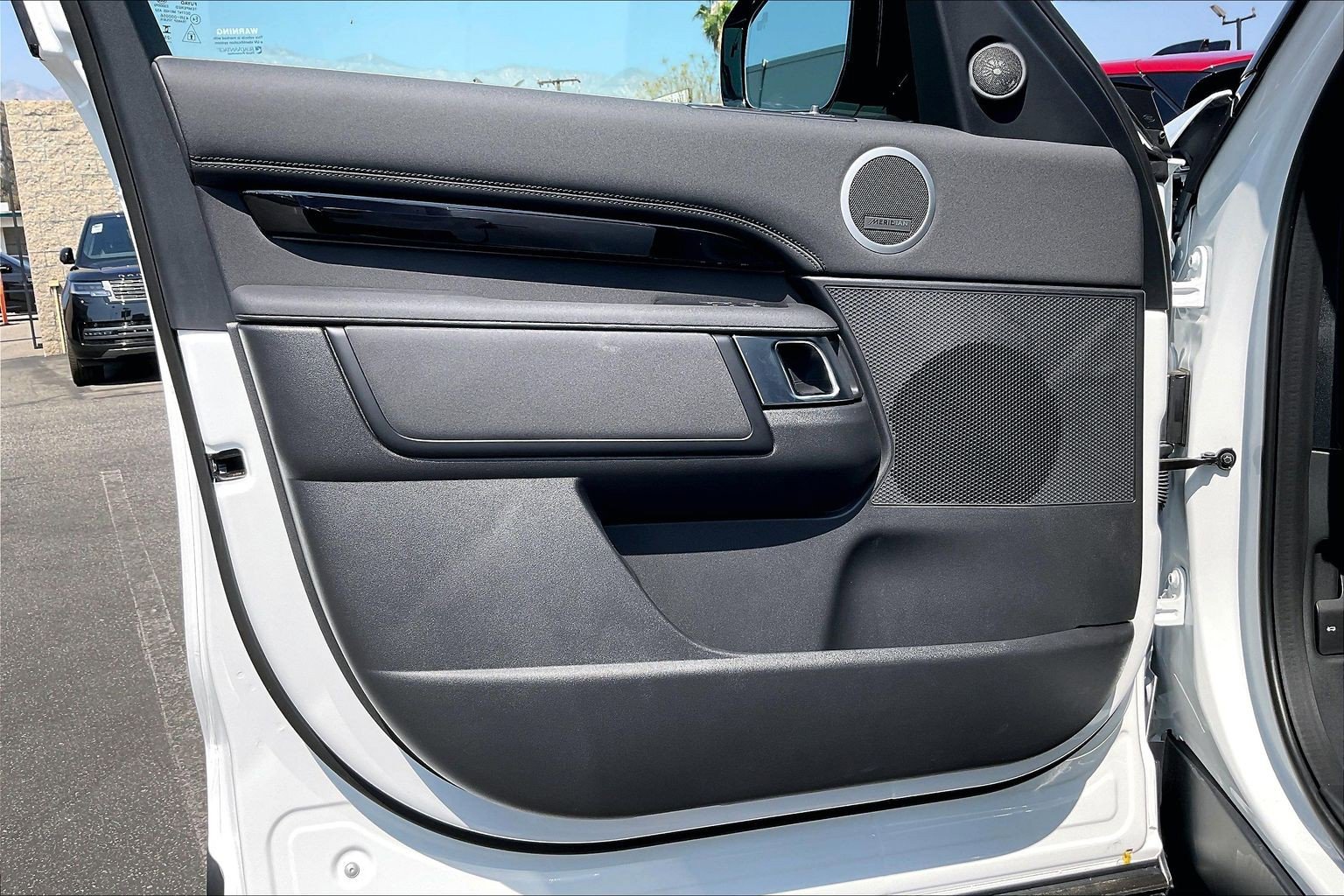 New 2026 Land Rover Discovery S image 12