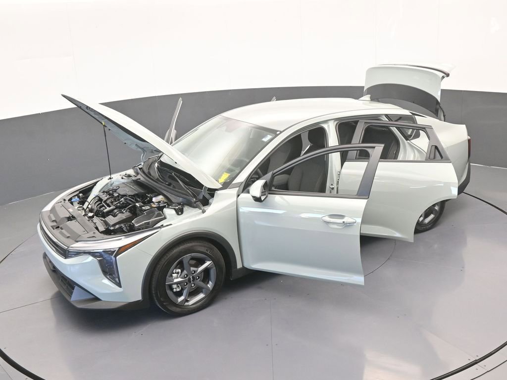 Used 2025 Kia K4 LXS image 59