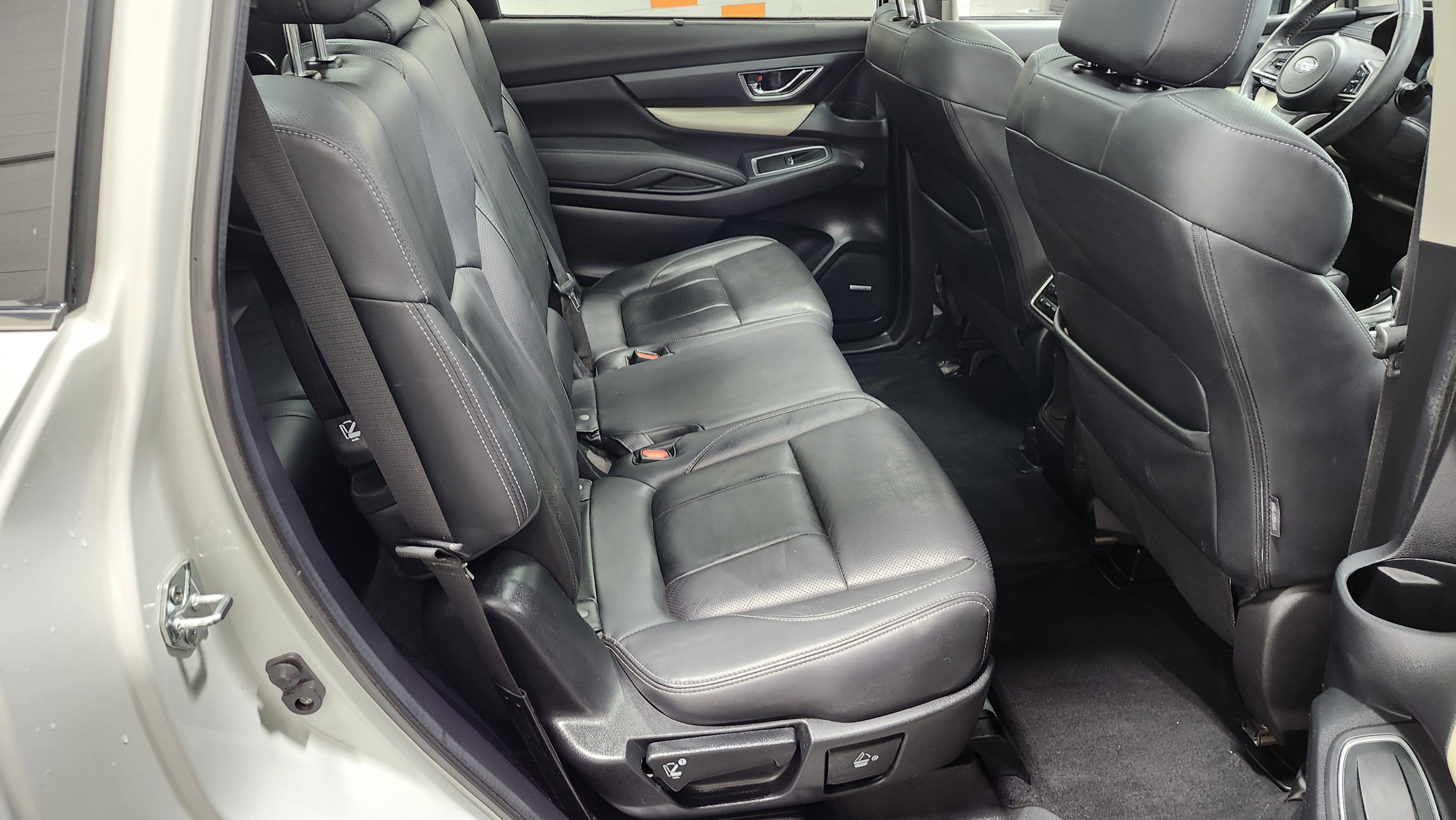 Used 2021 Subaru Ascent Limited w/ Technology Package image 19