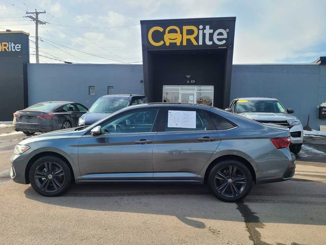 Used 2023 Volkswagen Jetta SE w/ Panoramic Sunroof Package image 10