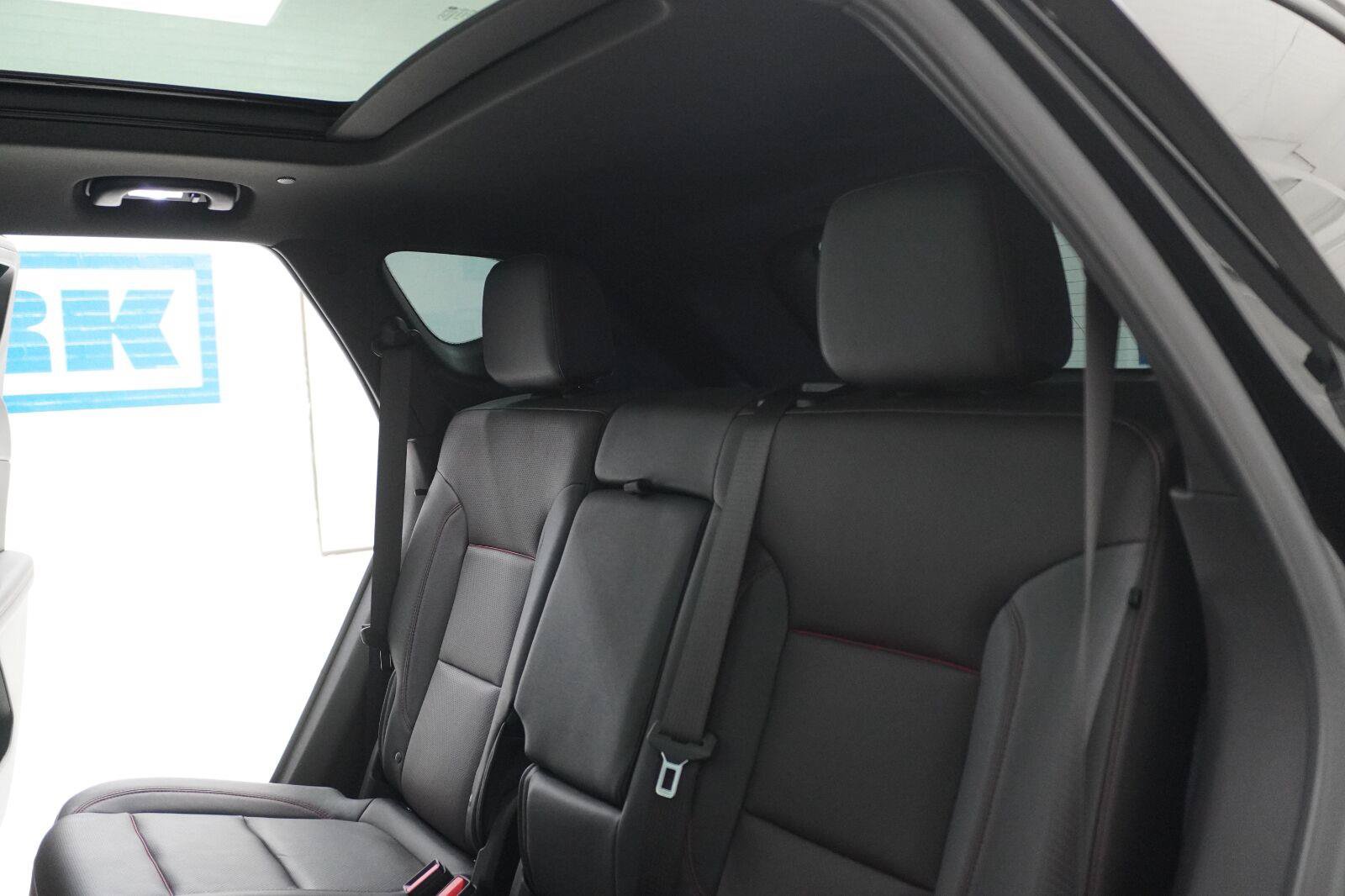 Used 2023 Chevrolet Blazer RS w/ Driver Confidence II Package FWD image 31