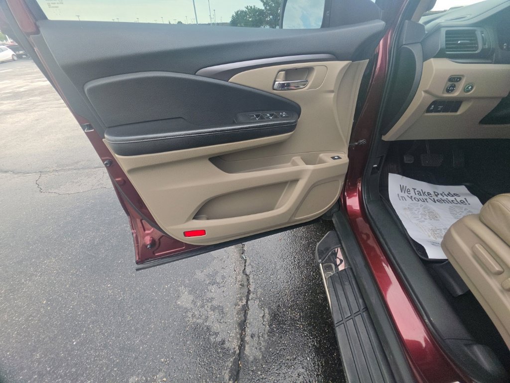 Used 2017 Honda Ridgeline RTL-T image 14