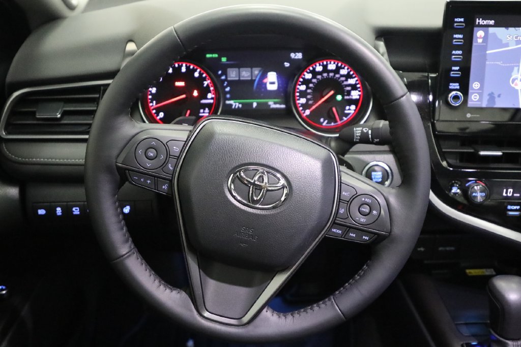 Used 2023 Toyota Camry XSE w/ Navigation Package AWD/4WD image 5