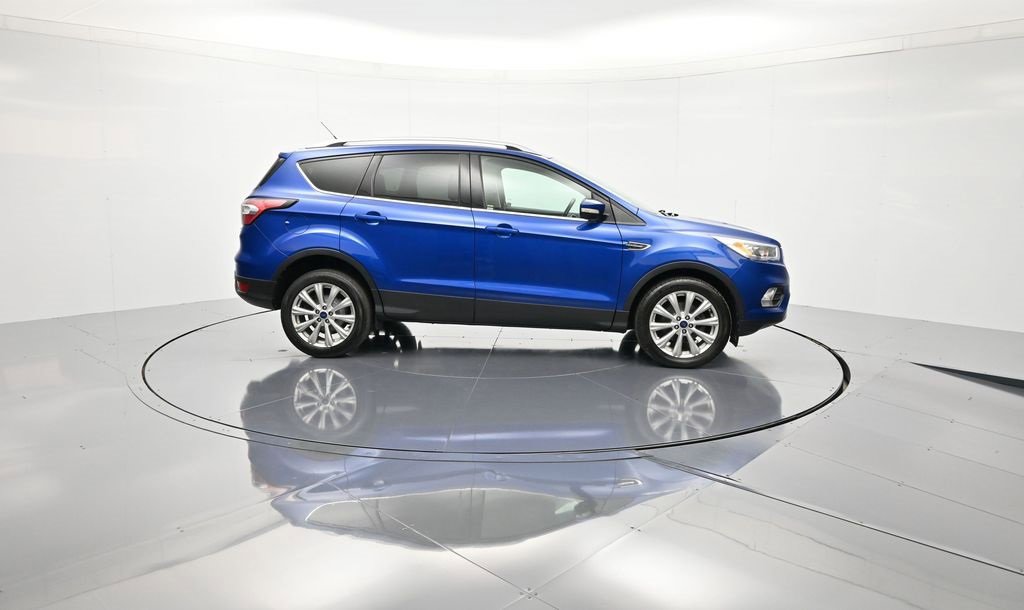 Used 2017 Ford Escape Titanium image 5