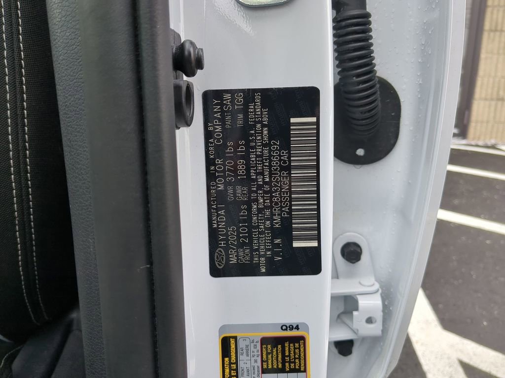 Used 2025 Hyundai Venue SEL image 28