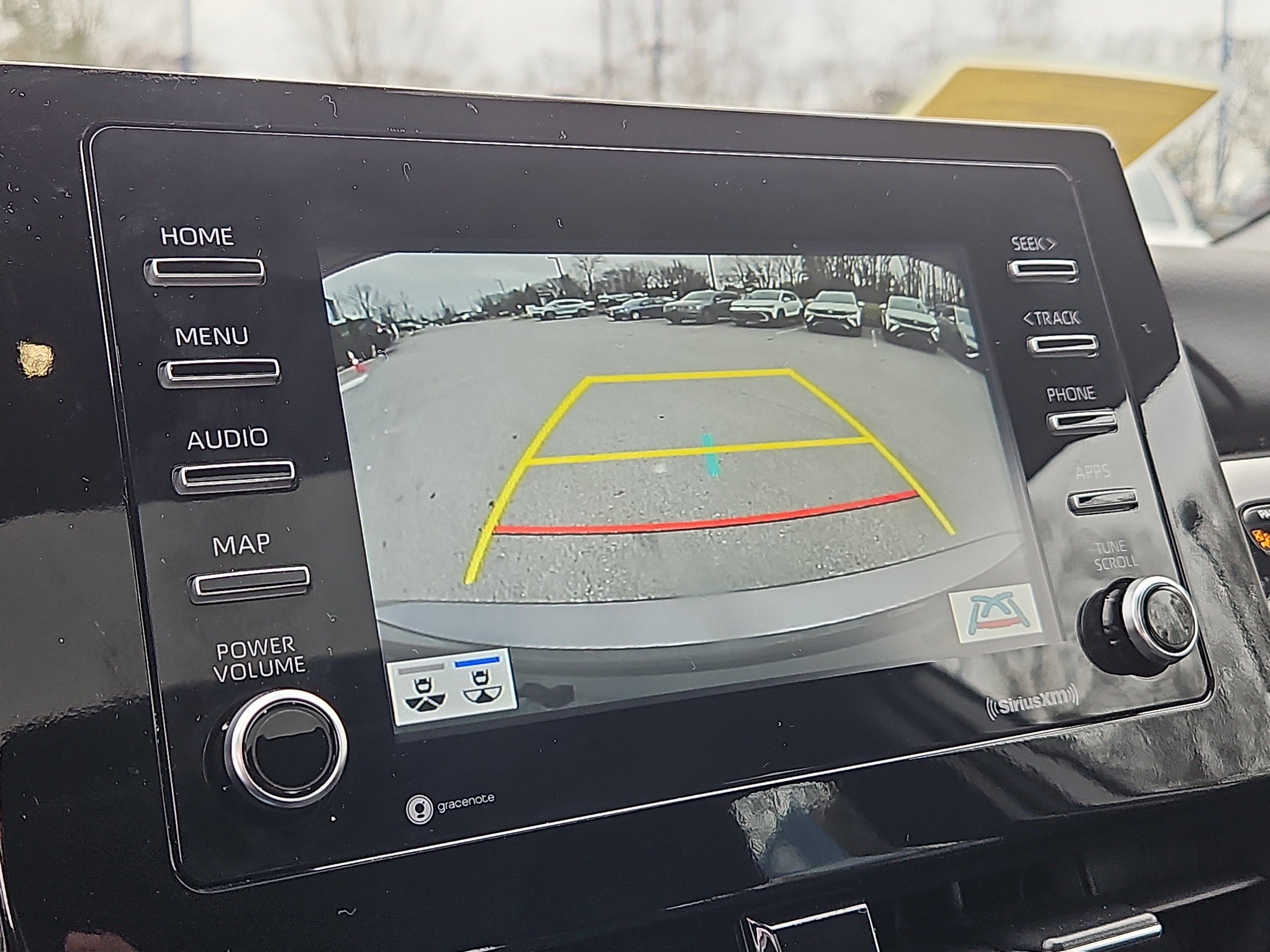 Used 2024 Toyota Camry SE image 9