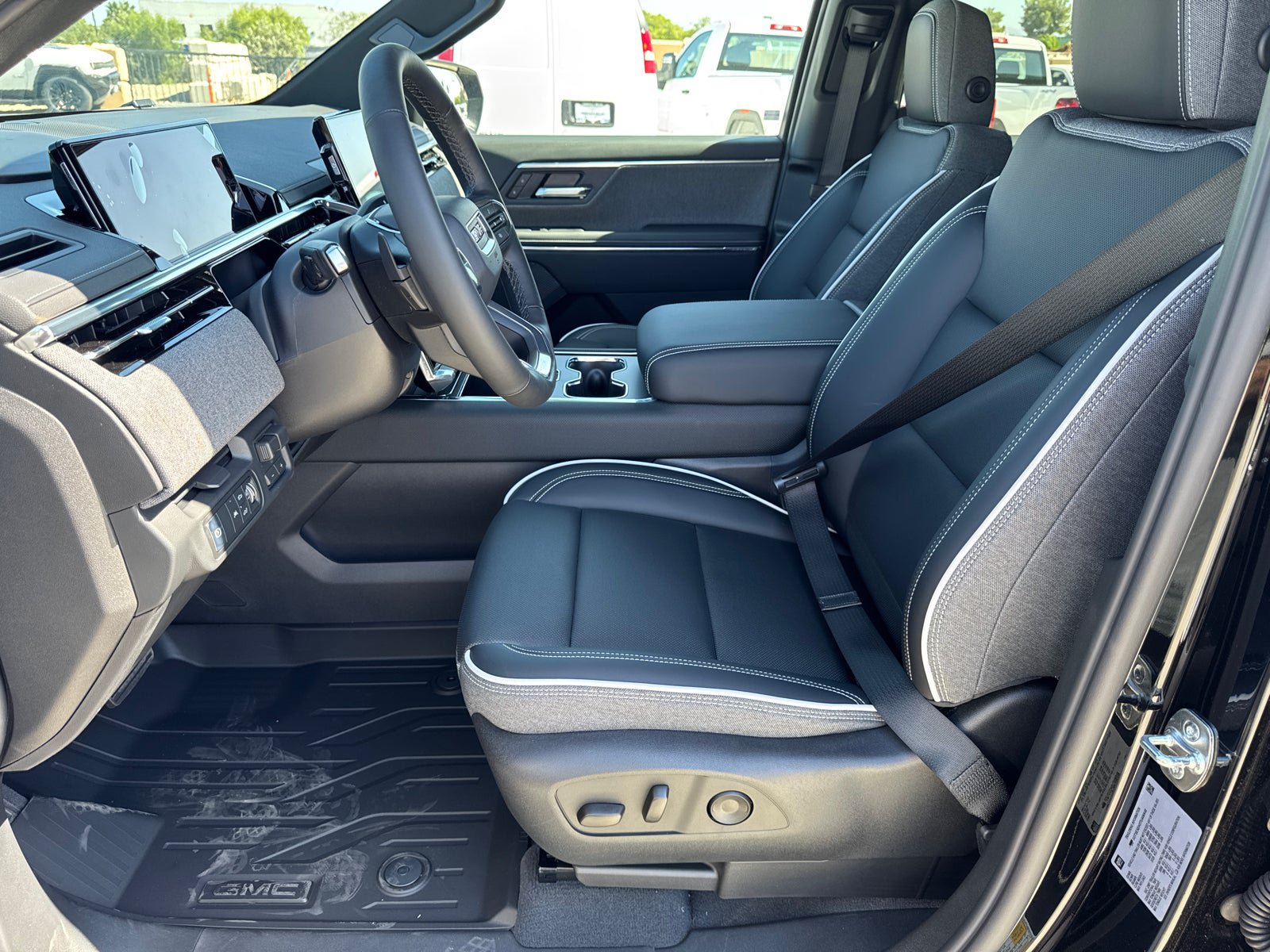 Used 2026 GMC Sierra EV Elevation AWD/4WD image 27