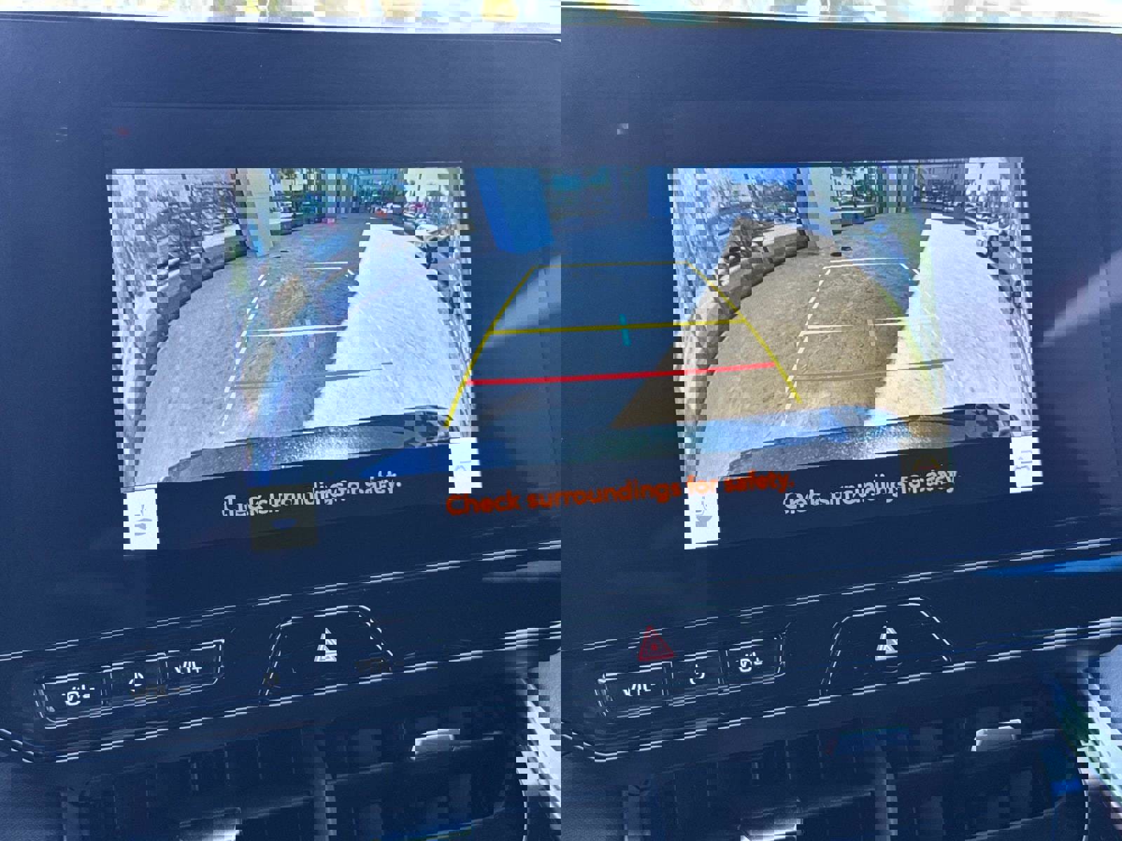 Used 2023 Toyota Venza XLE image 17