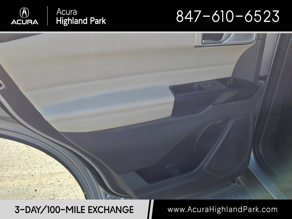 Used 2020 Ford Explorer Platinum w/ Premium Technology Package AWD/4WD image 29