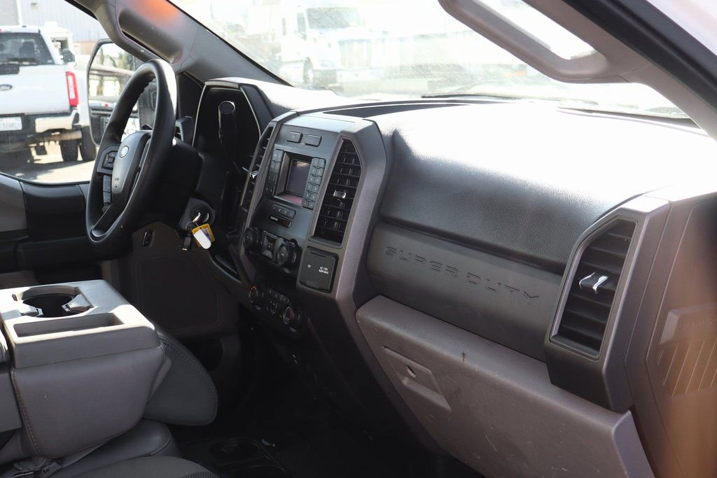 Used 2020 Ford F550 2WD Regular Cab Super Duty image 34