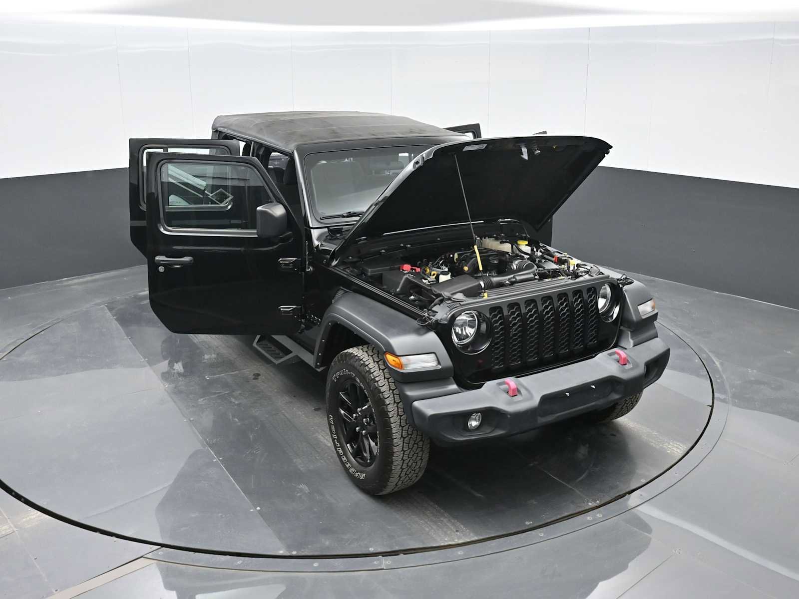 Used 2022 Jeep Gladiator Sport w/ Trailer Tow Package image 39