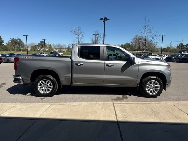 Used 2023 Chevrolet Silverado 1500 LT AWD/4WD image 5