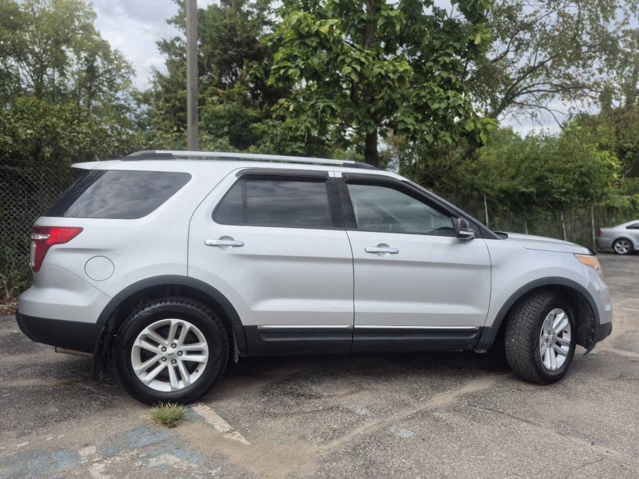 Used 2013 Ford Explorer XLT AWD/4WD image 7