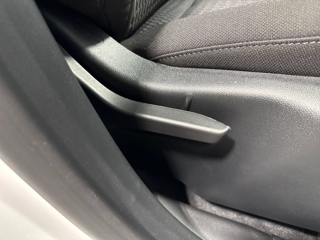 New 2026 Chevrolet Equinox LT w/ Safety and Technology Package FWD image 35