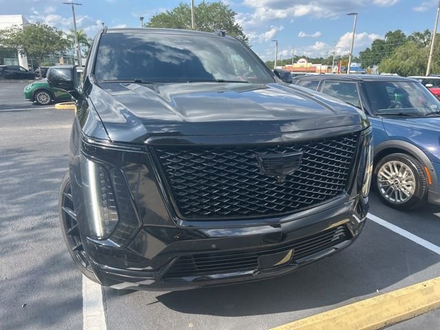 Used 2025 Cadillac Escalade Sport Platinum w/ LPO, Floor Liner Package AWD/4WD image 2
