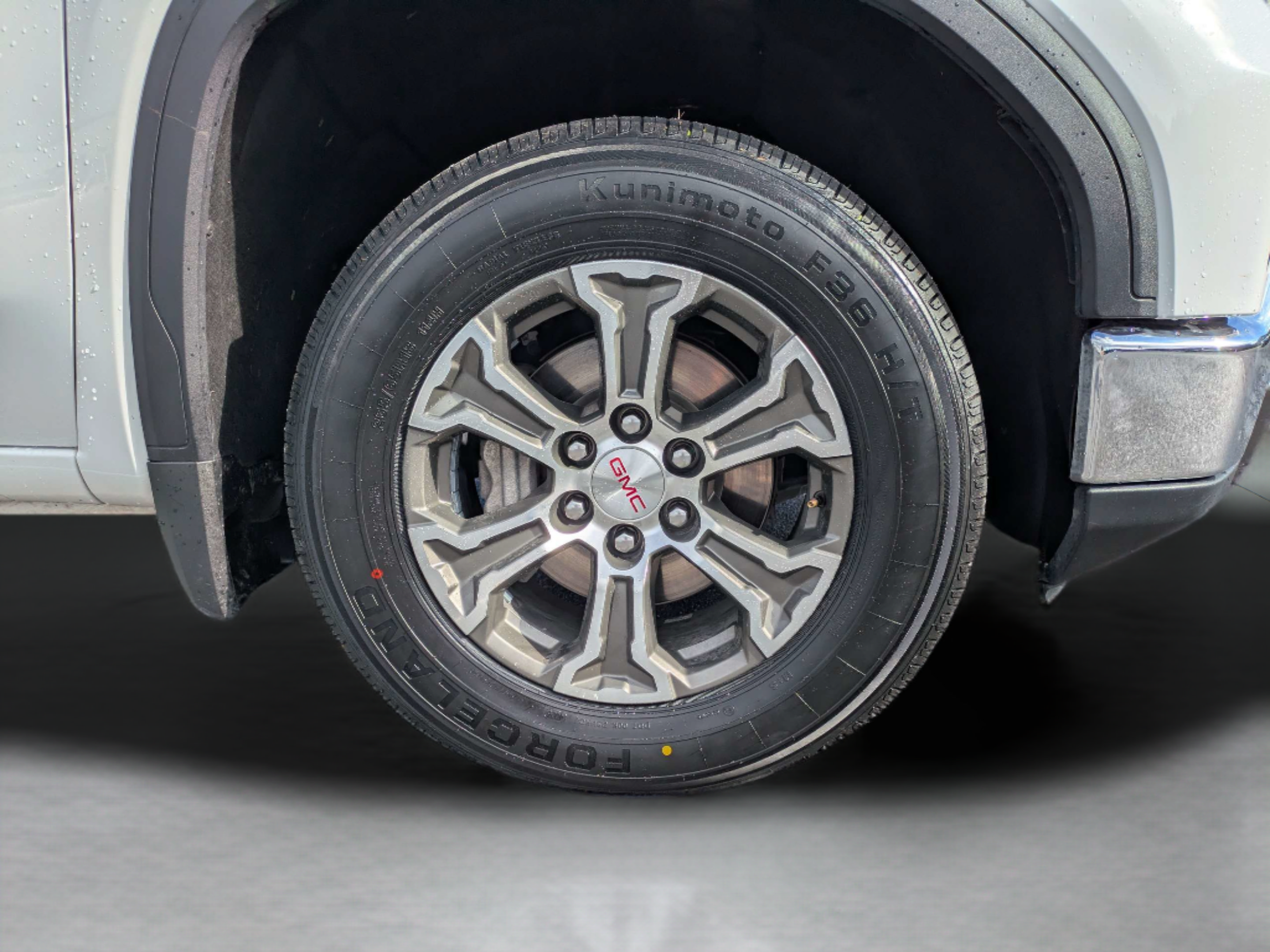 Used 2025 GMC Sierra 1500 SLT RWD image 31