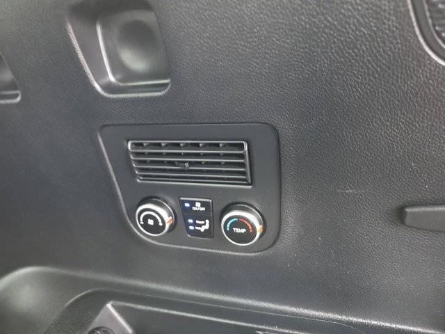 Used 2017 Hyundai Santa Fe SE image 29