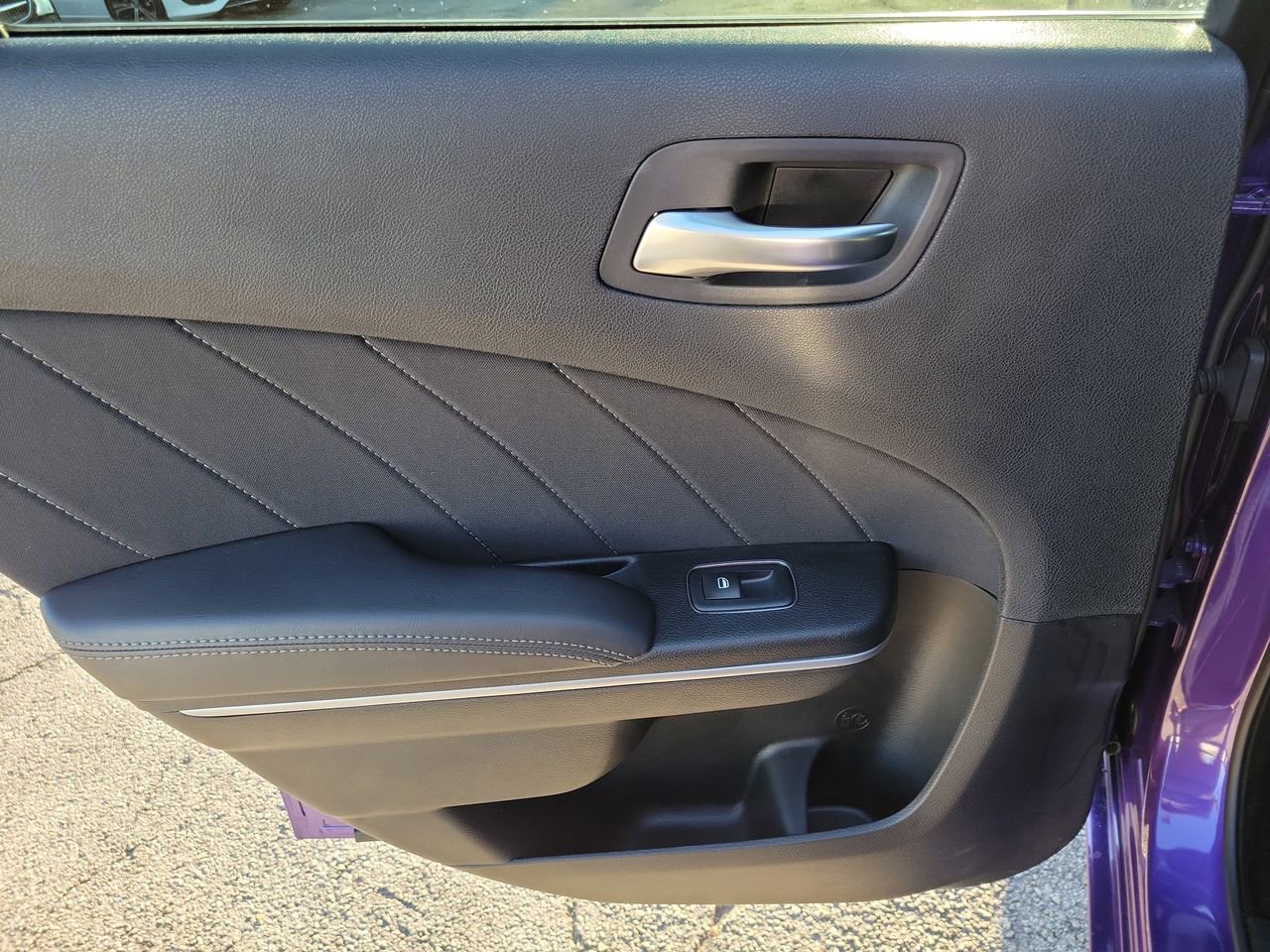 Used 2023 Dodge Charger SXT image 11