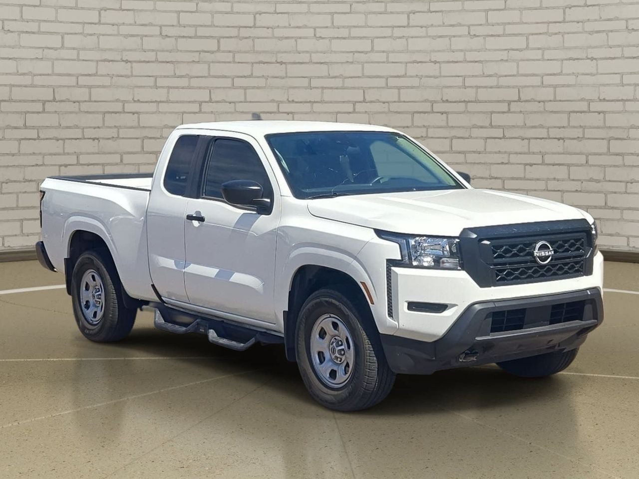 Used 2024 Nissan Frontier S w/ Technology Package AWD/4WD image 3