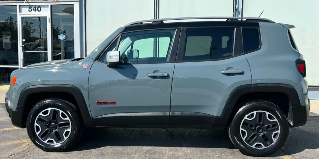 Used 2015 Jeep Renegade Trailhawk w/ Cold Weather Group image 2