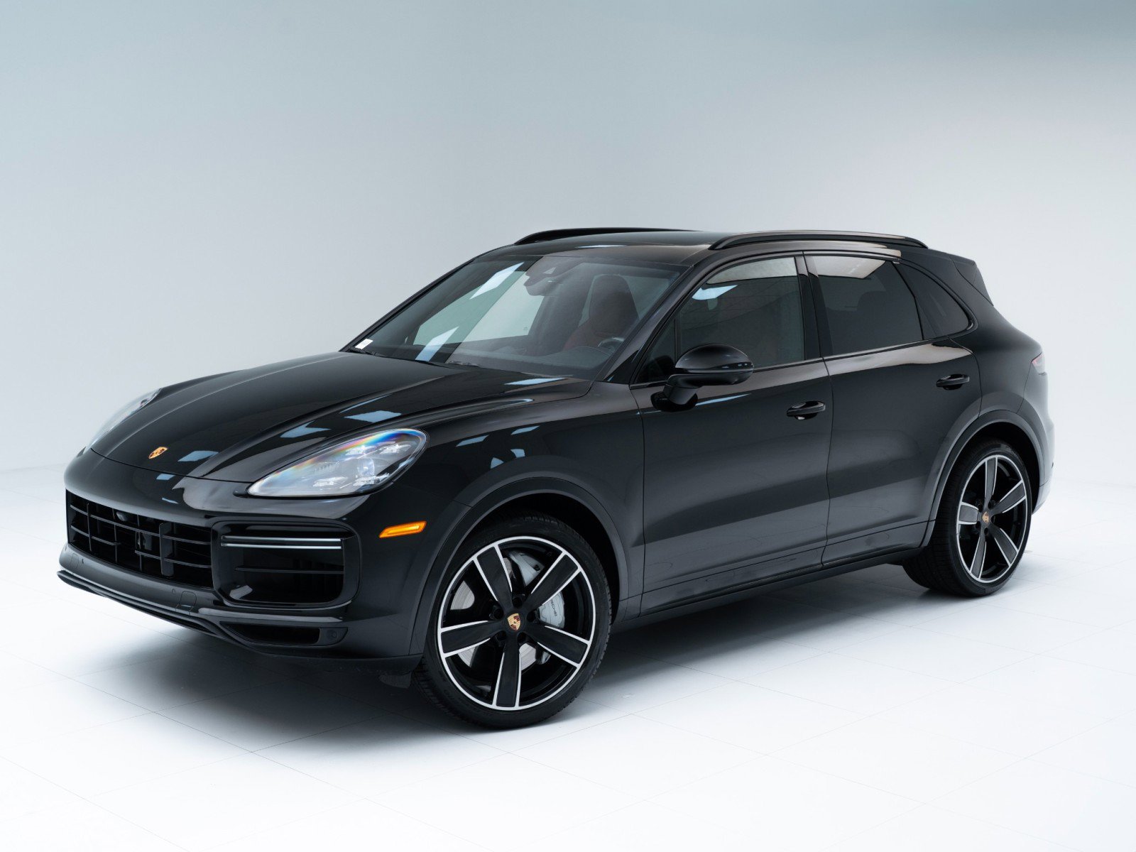 Certified 2023 Porsche Cayenne Turbo image 1