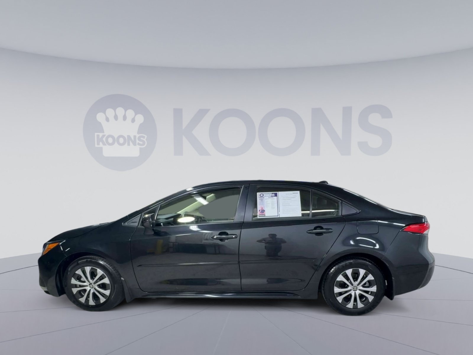Used 2022 Toyota Corolla LE FWD image 7