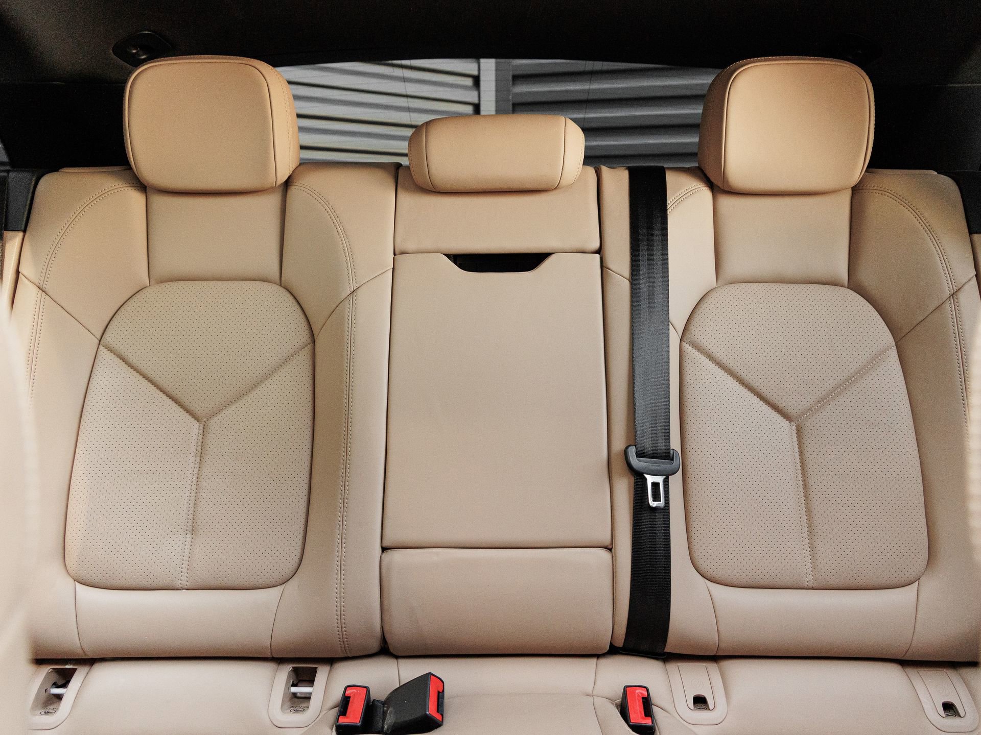 Certified 2021 Porsche Macan S AWD/4WD image 23