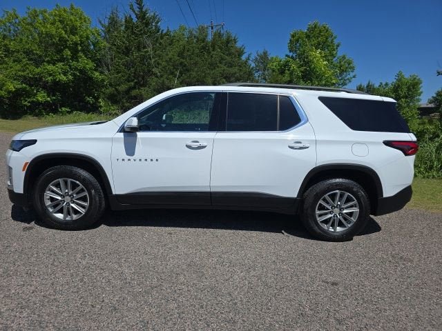 Certified 2023 Chevrolet Traverse LT FWD image 2